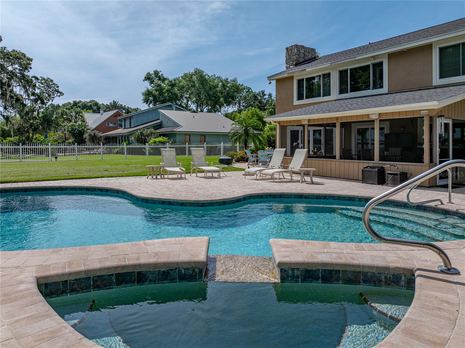 CYPRESS POINT - Residential