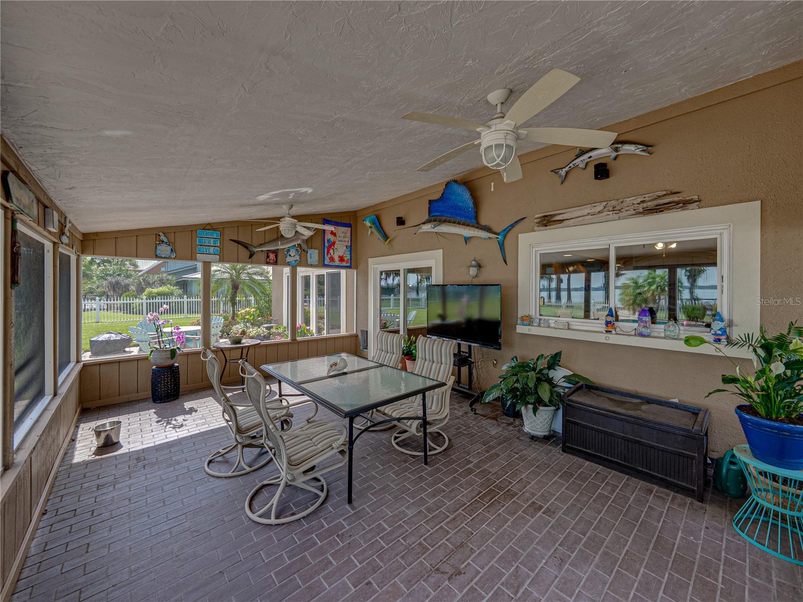 CYPRESS POINT - Residential