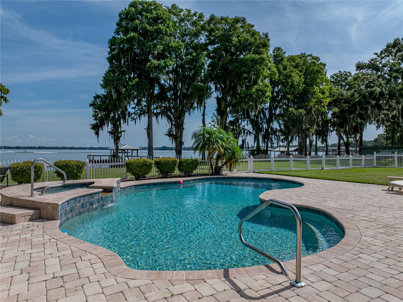CYPRESS POINT - Residential