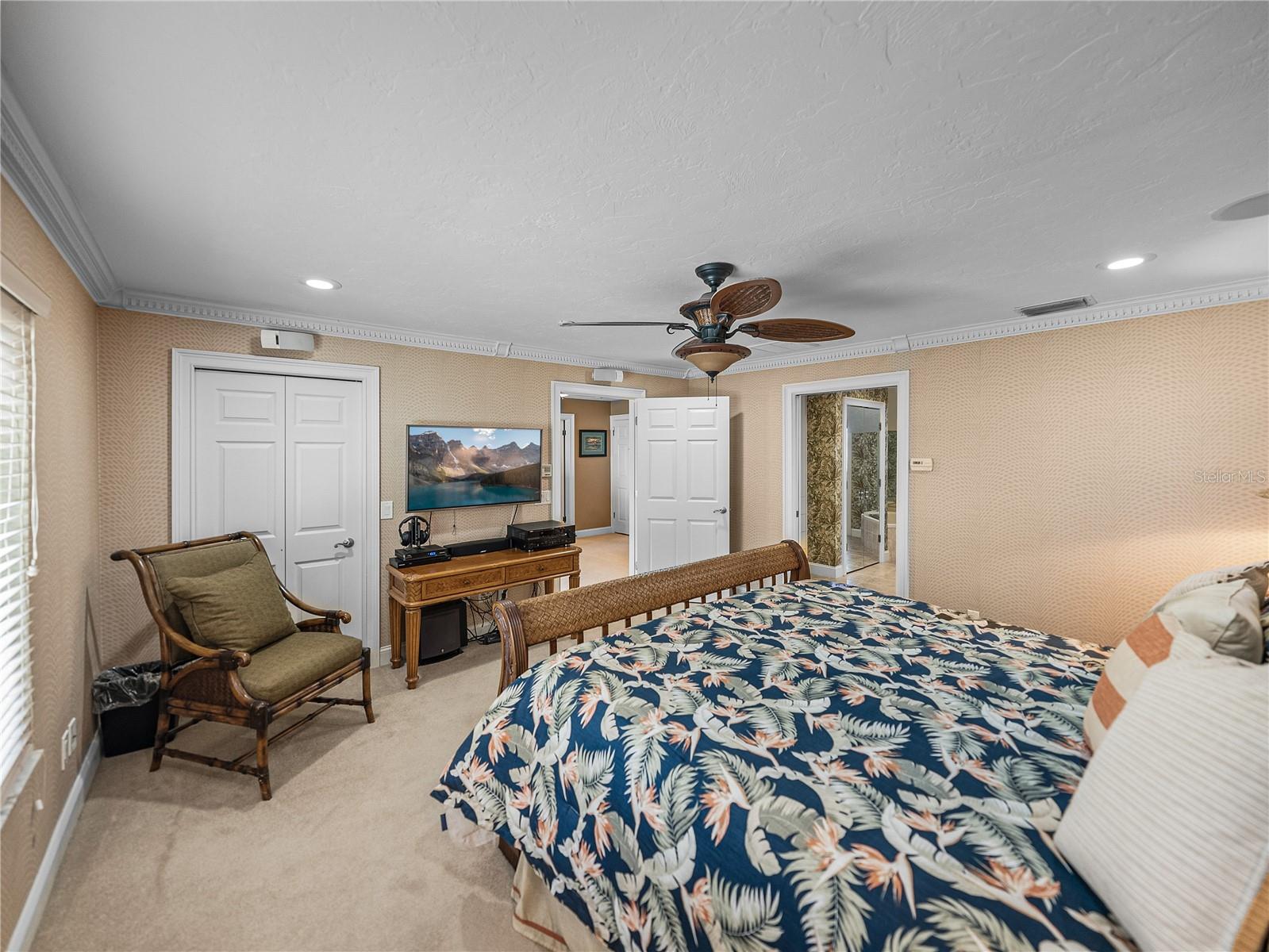 CYPRESS POINT - Residential