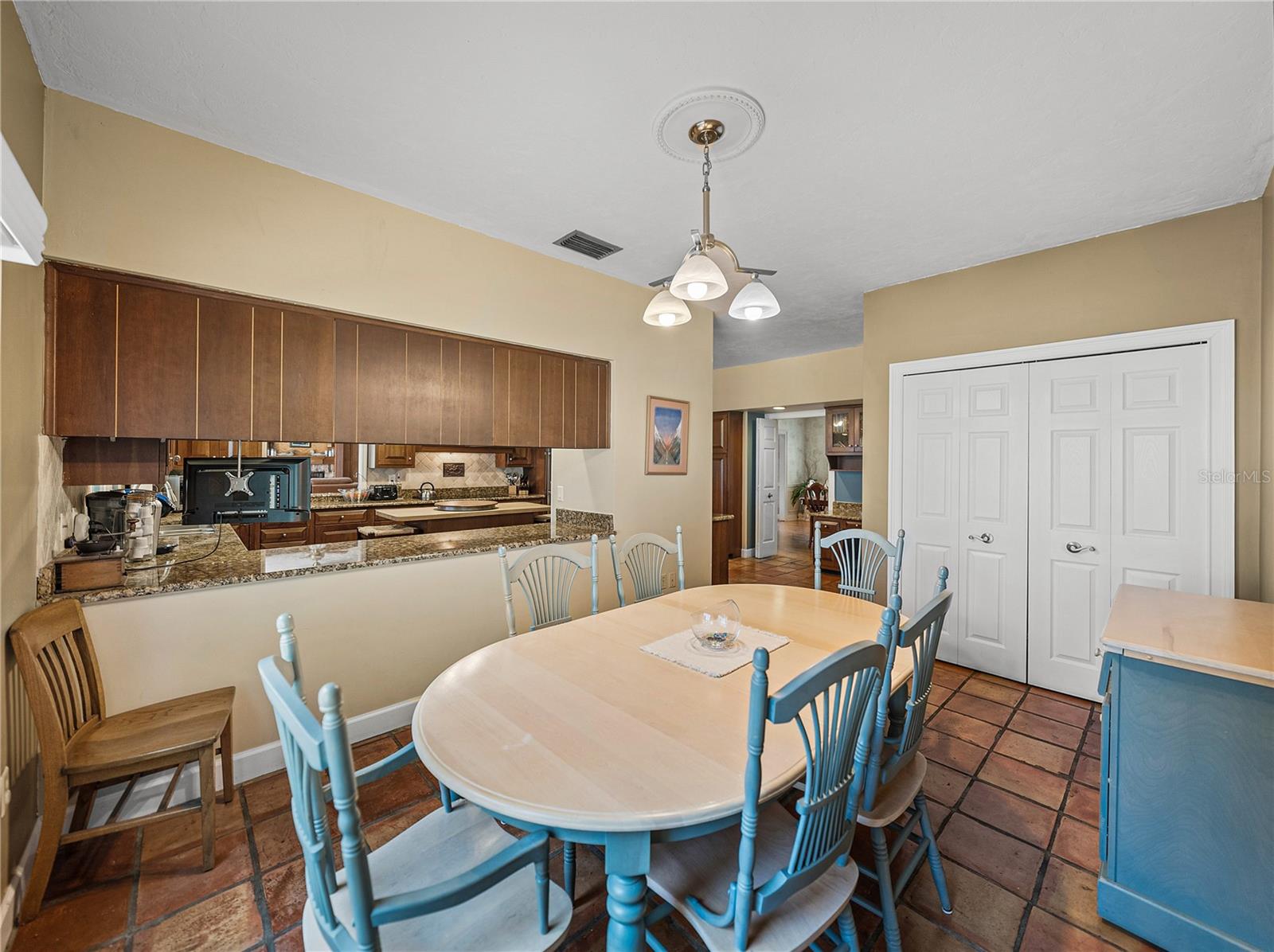 CYPRESS POINT - Residential