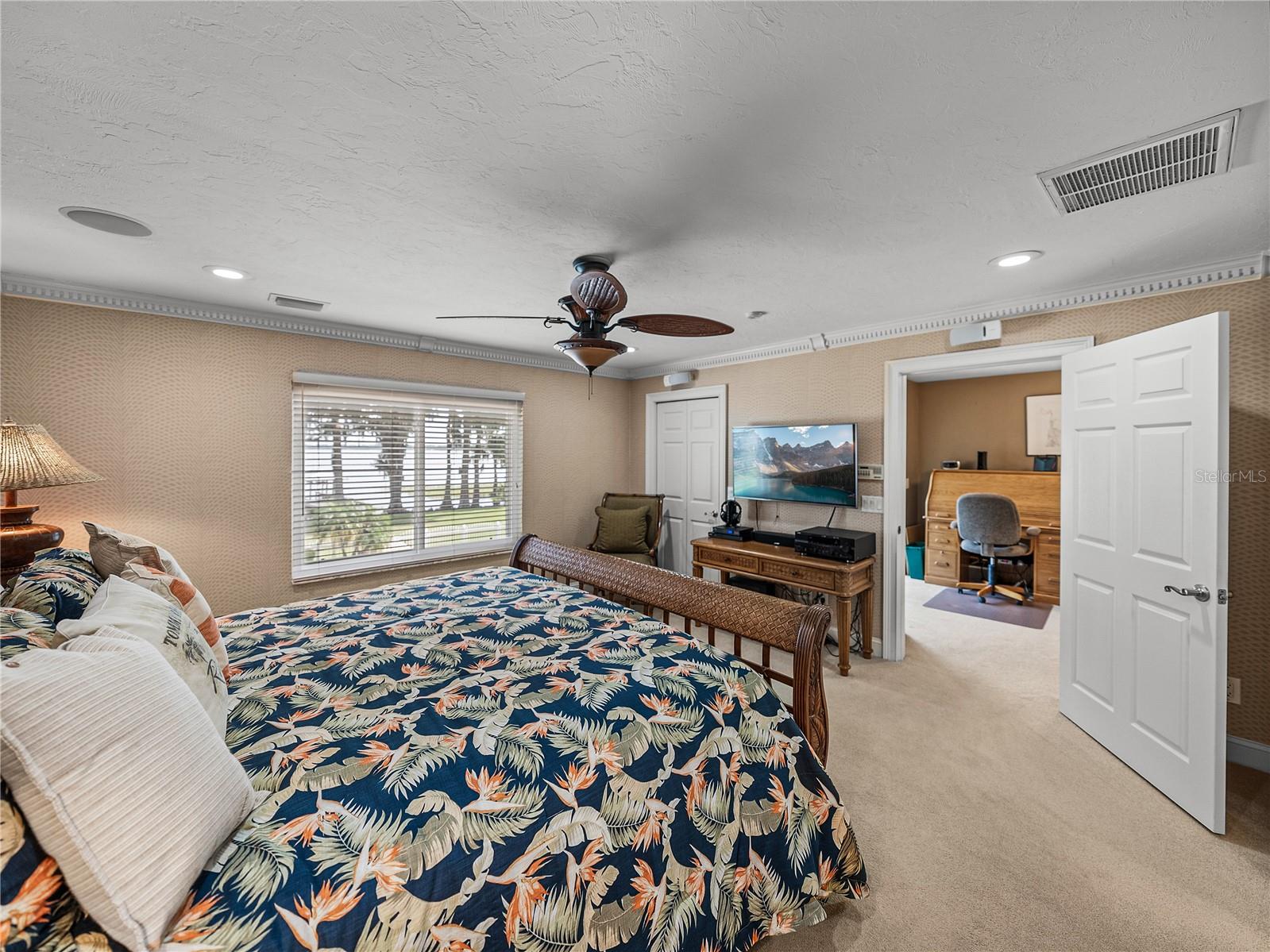 CYPRESS POINT - Residential
