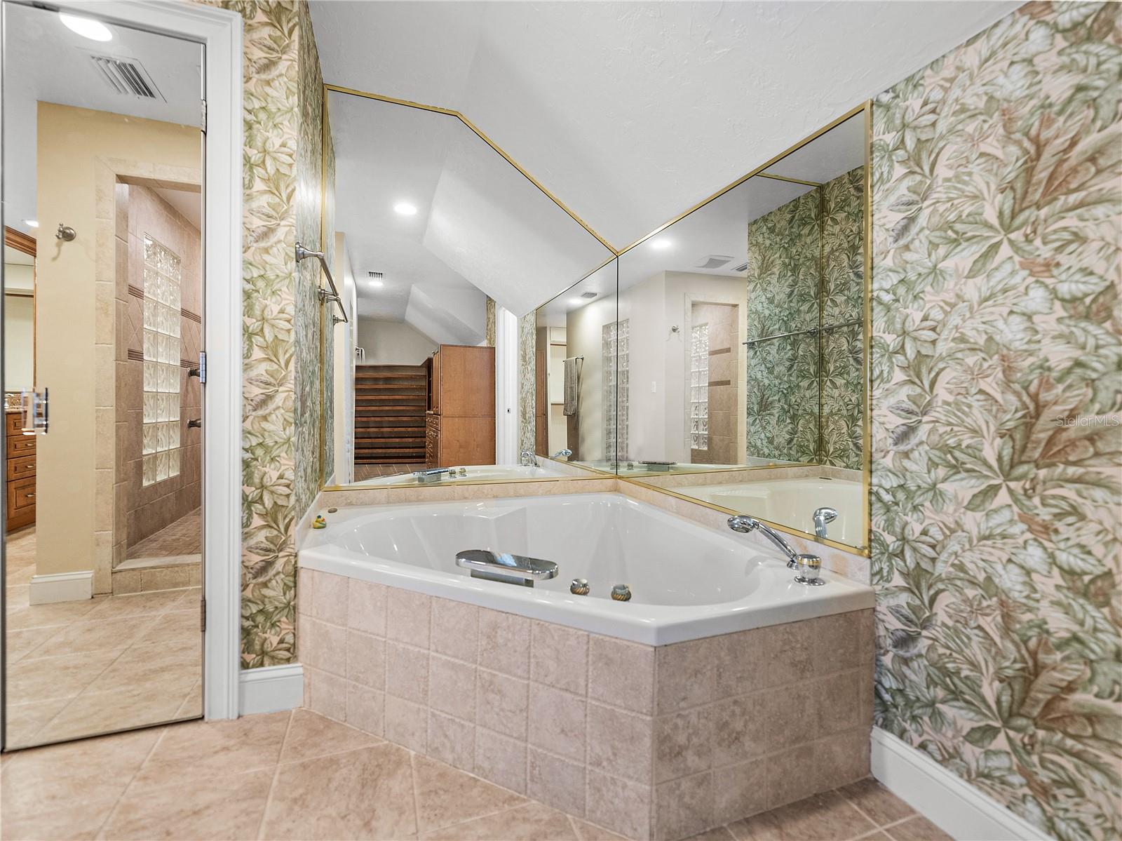 CYPRESS POINT - Residential