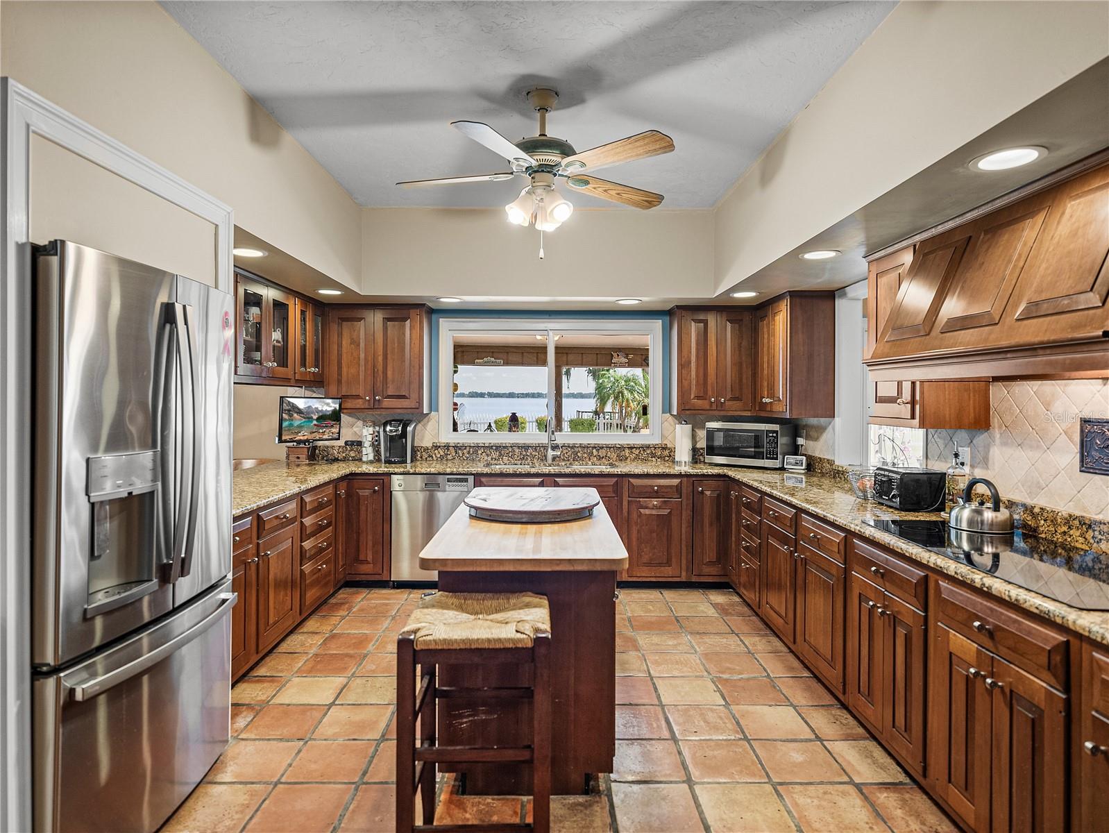 CYPRESS POINT - Residential