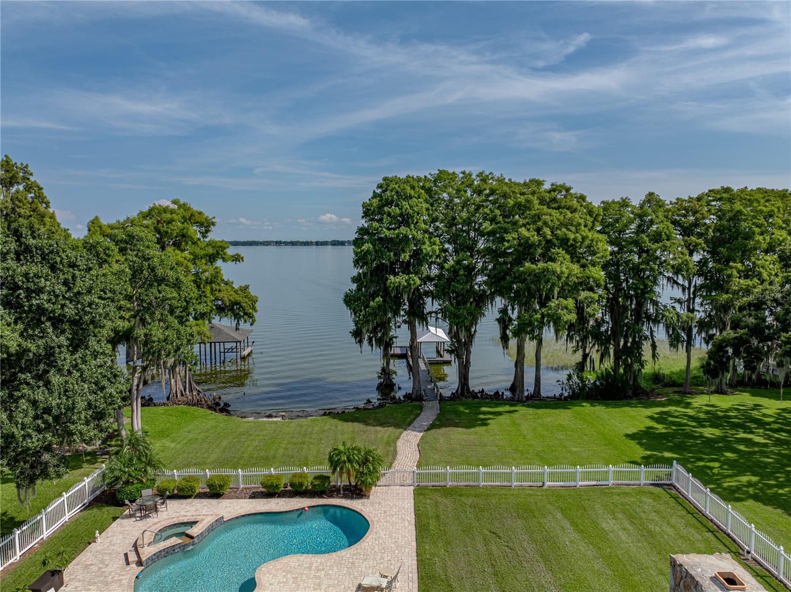 CYPRESS POINT - Residential