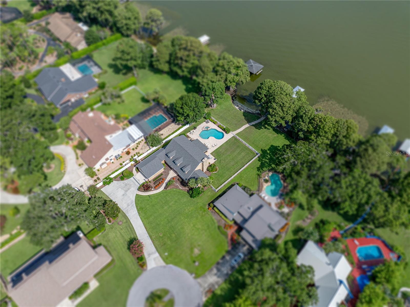 1123 CYPRESS POINT W