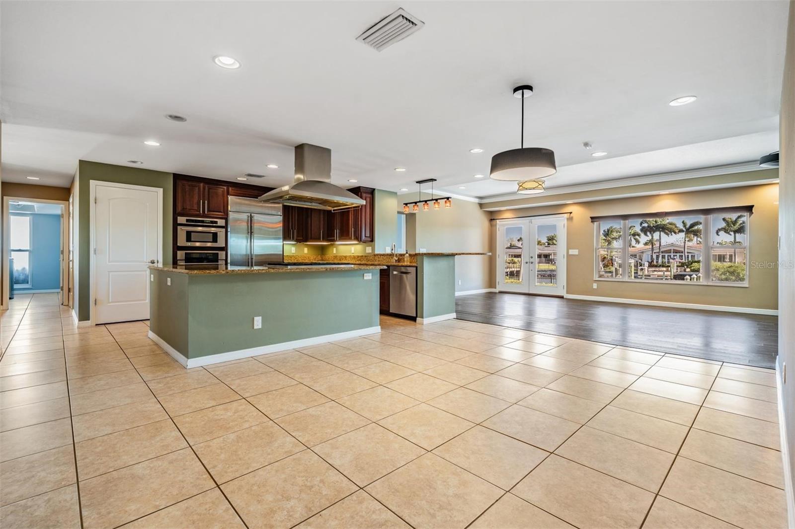 VENETIAN ISLES - Residential