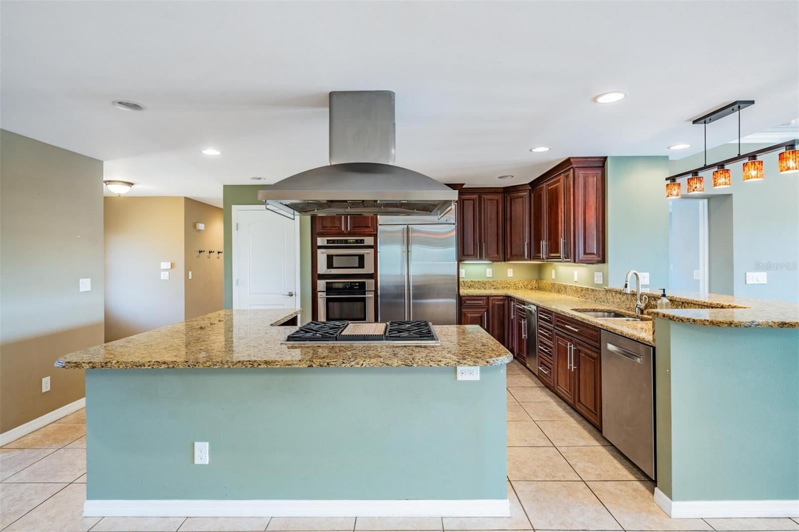 VENETIAN ISLES - Residential