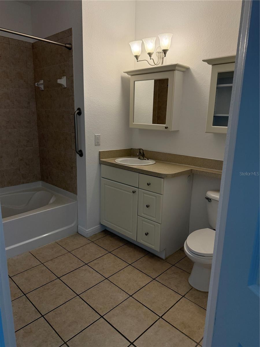 OLD TOWN VILLAGES CONDO PH 3 - Residential