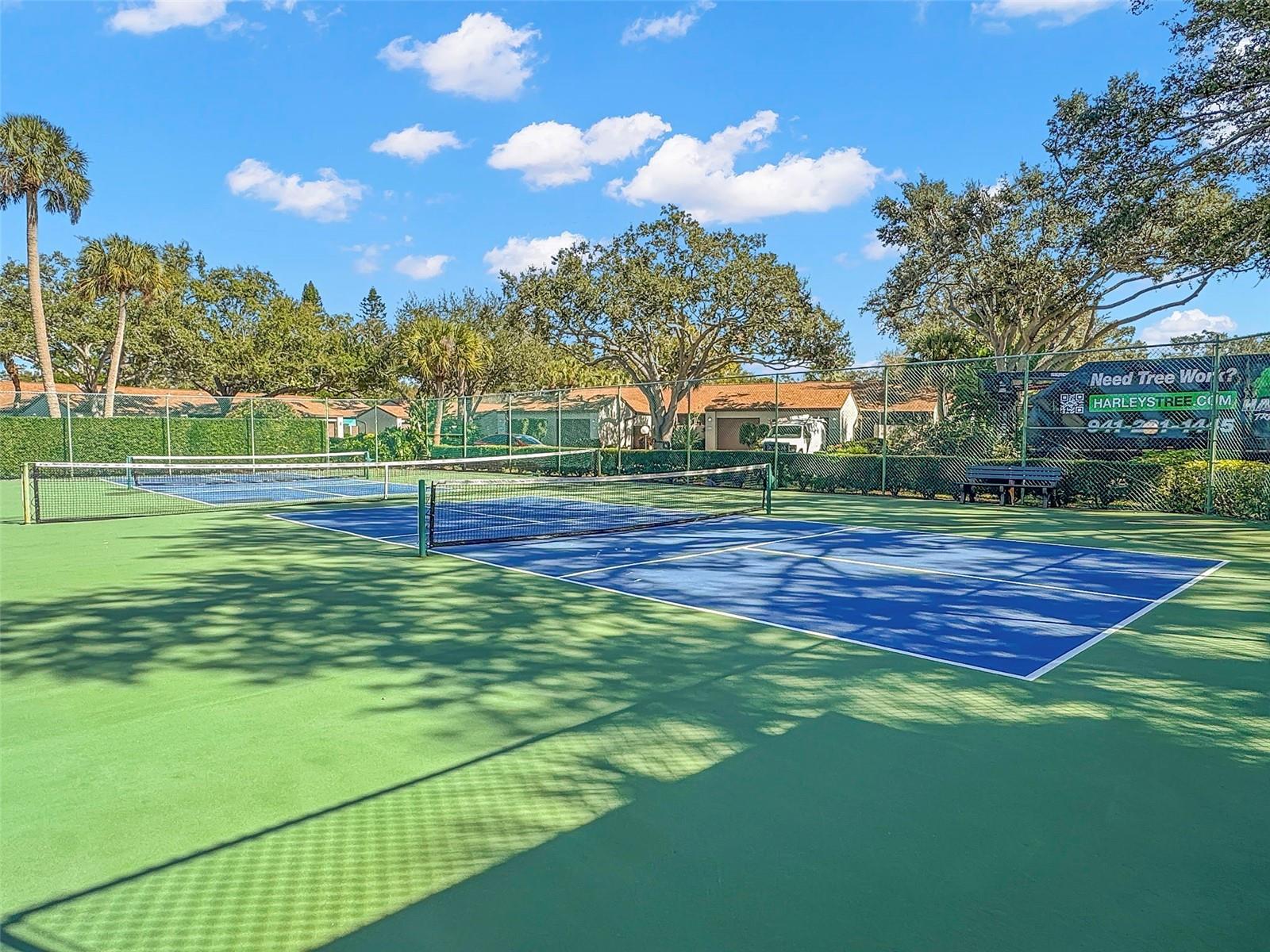 FORTY THREE WEST OAKS - Residential