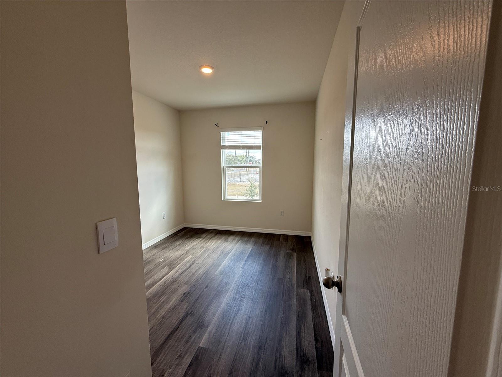 DANBURY/RIDGEWOOD LAKES - Residential Lease