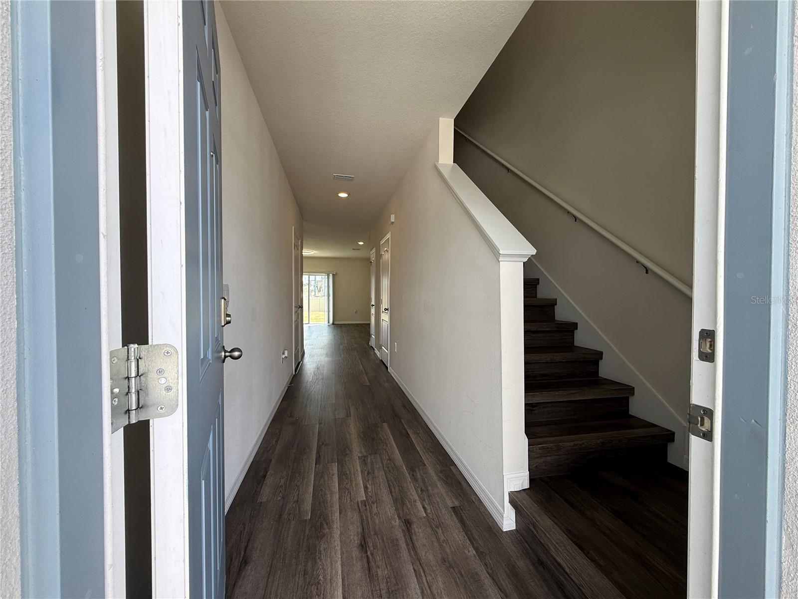 DANBURY/RIDGEWOOD LAKES - Residential Lease