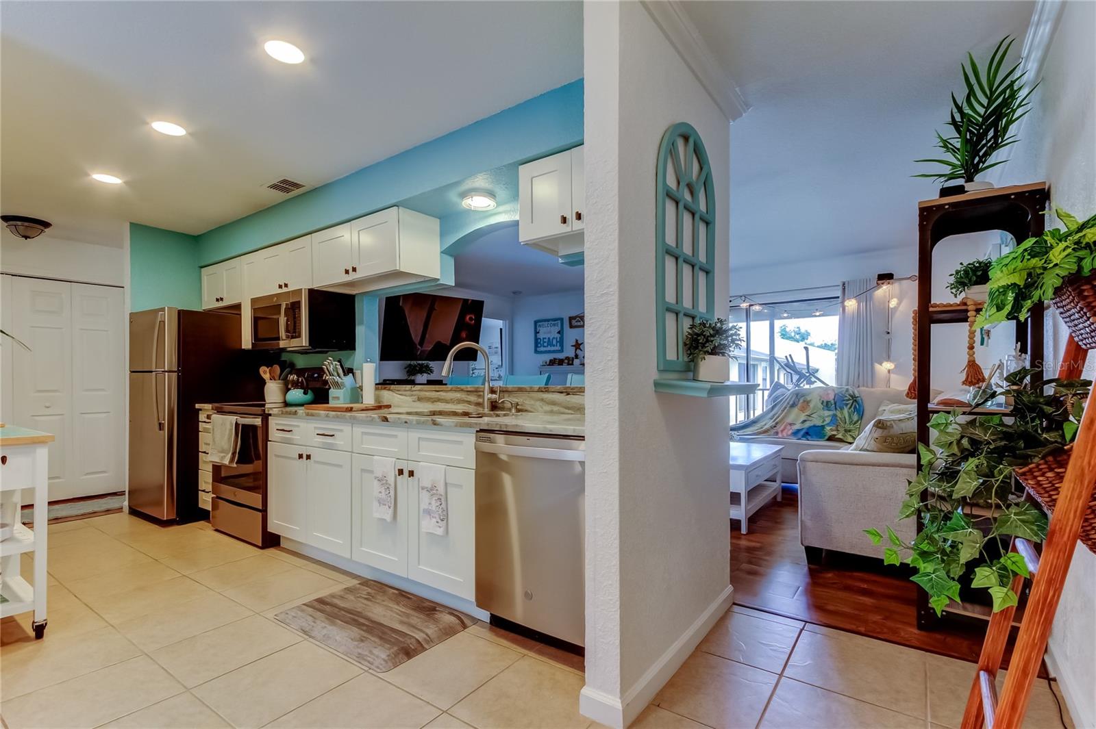 BELLA VISTA ON LAKE - Residential Lease