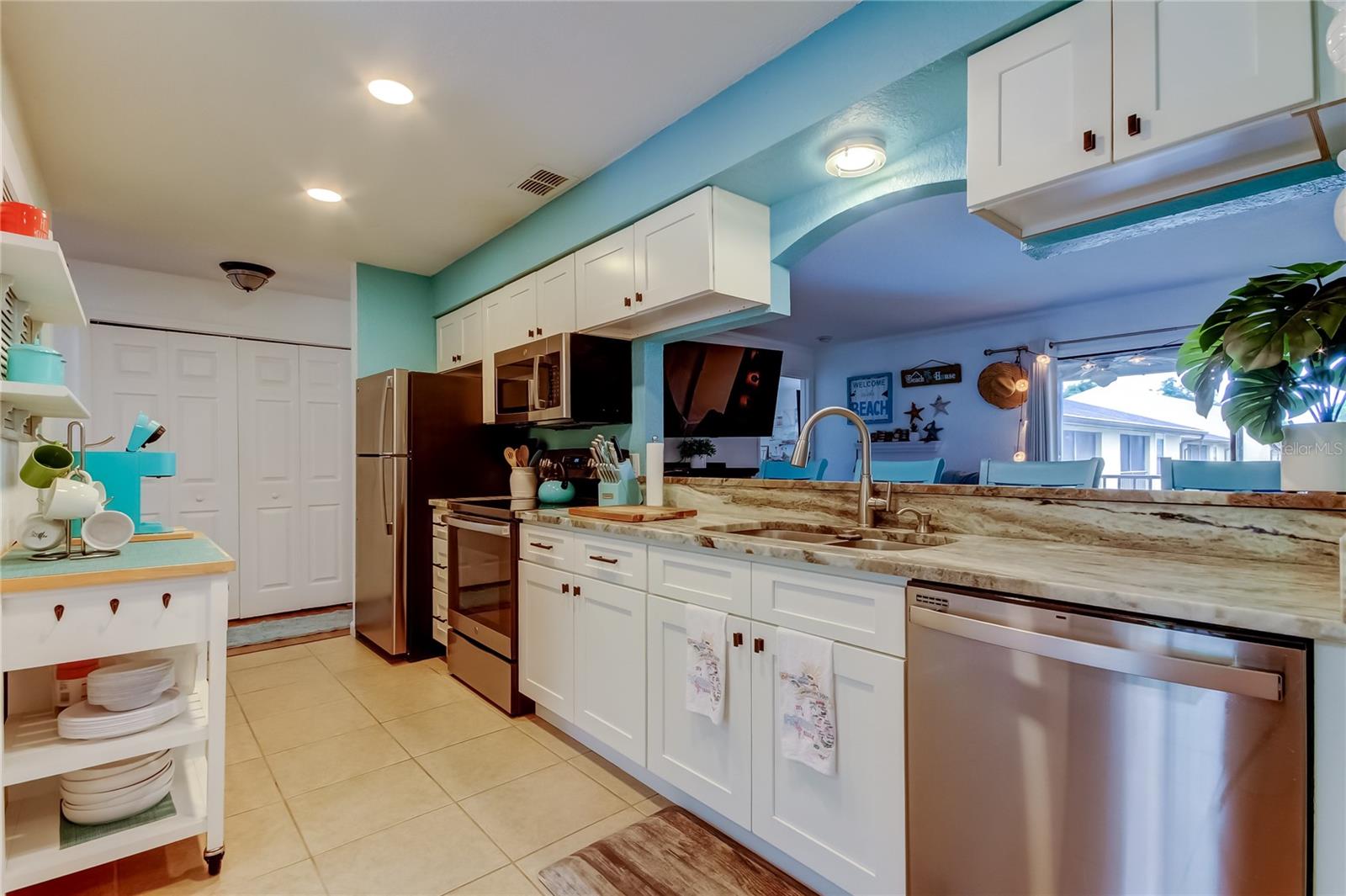 BELLA VISTA ON LAKE - Residential Lease