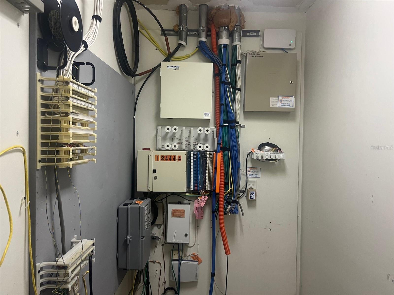 HAMILTON PARK - Commercial Lease