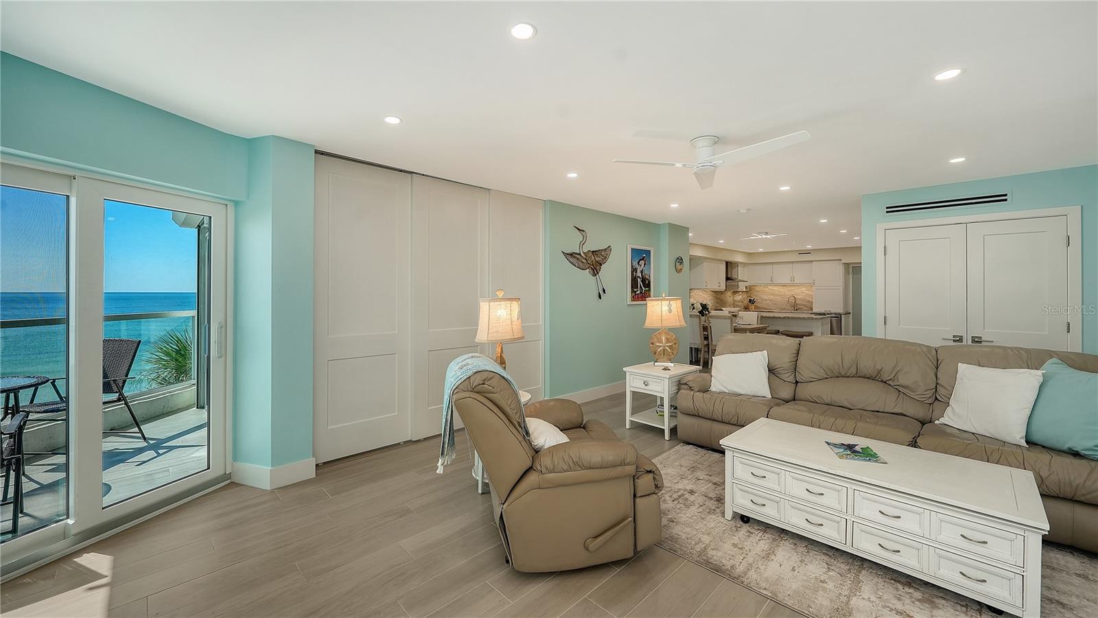 PRIVATEER SOUTH - Residential