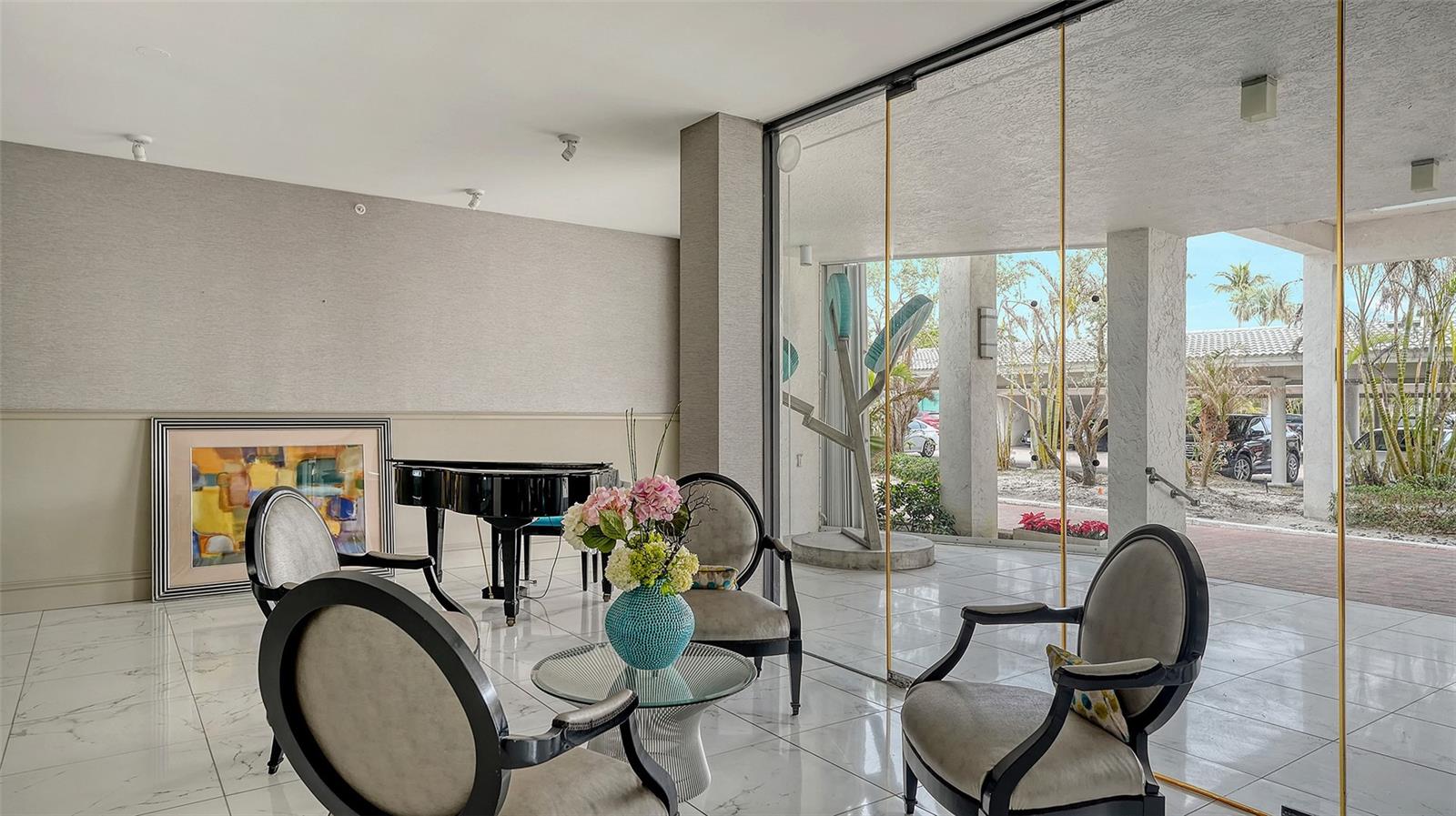 PRIVATEER SOUTH - Residential