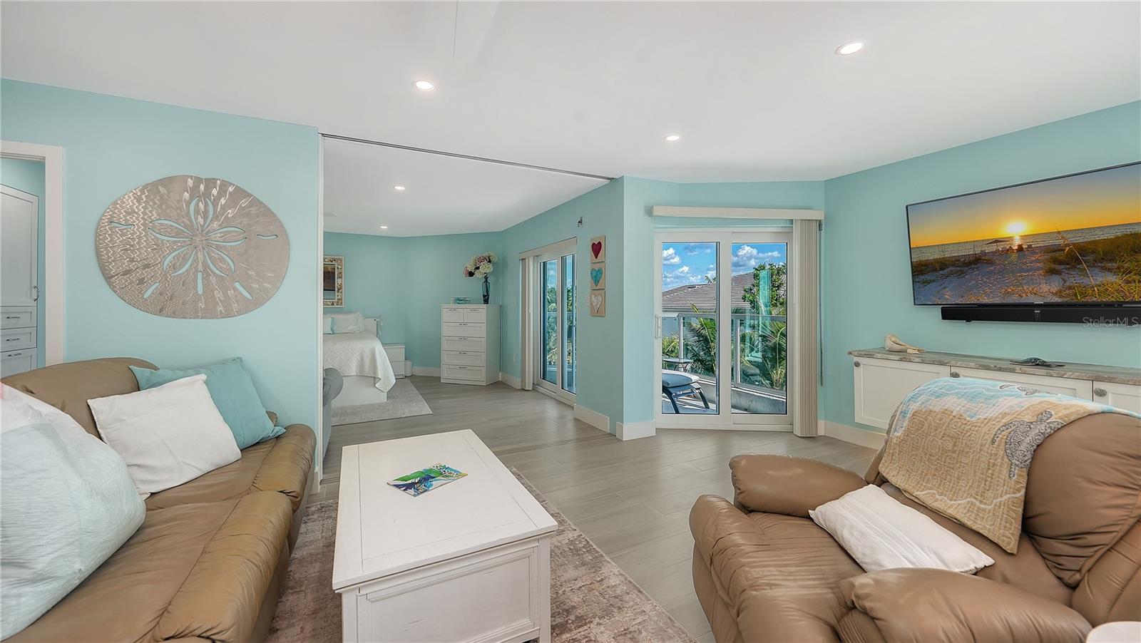 PRIVATEER SOUTH - Residential