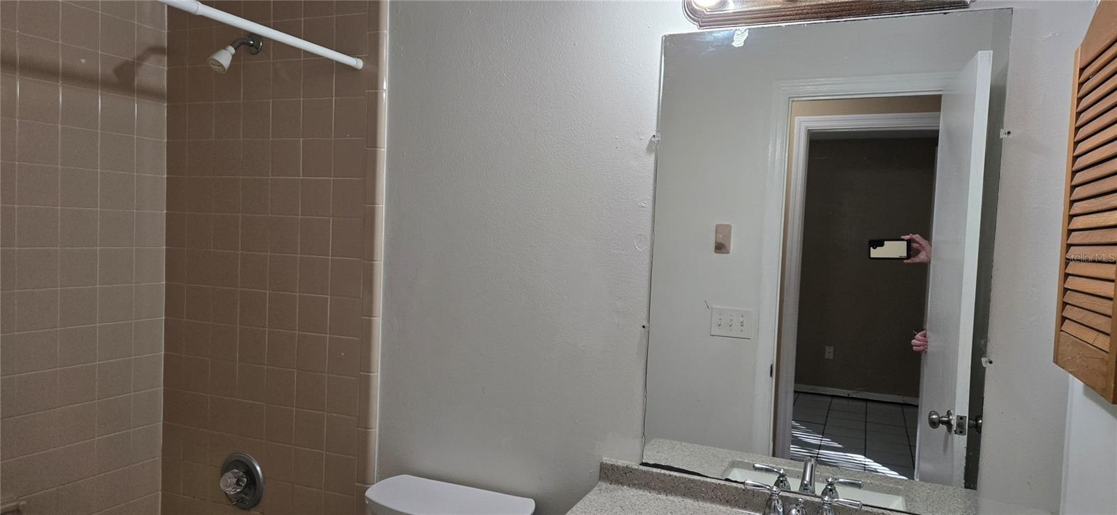 ACREAGE & UNREC - Residential Lease