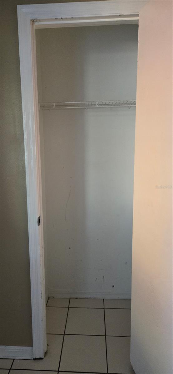 ACREAGE & UNREC - Residential Lease