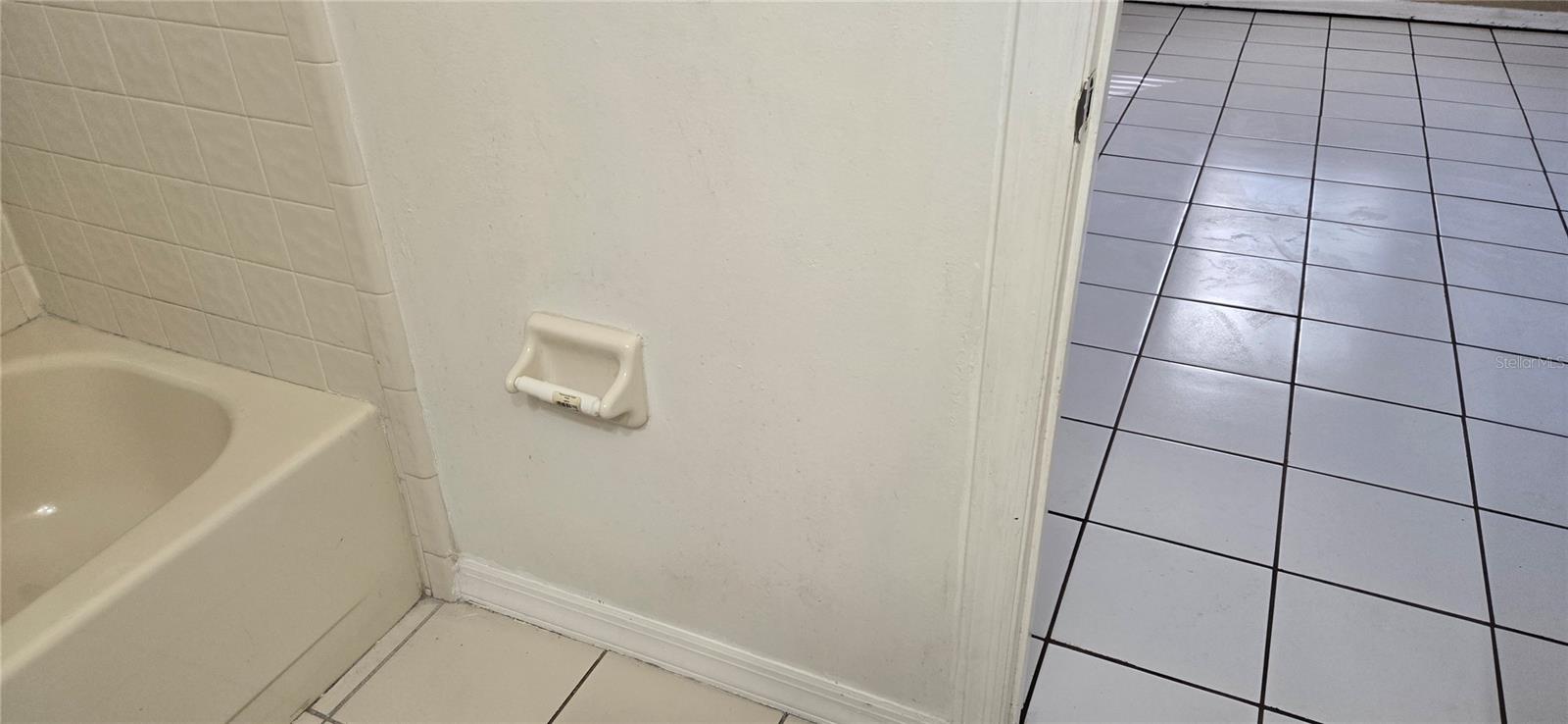 ACREAGE & UNREC - Residential Lease