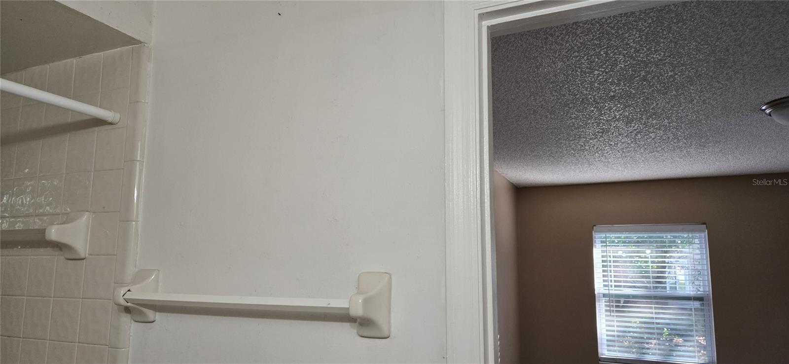 ACREAGE & UNREC - Residential Lease