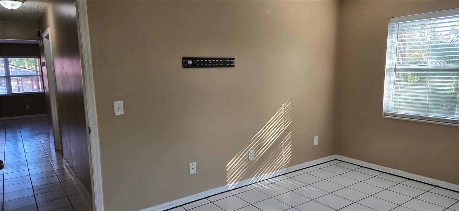 ACREAGE & UNREC - Residential Lease