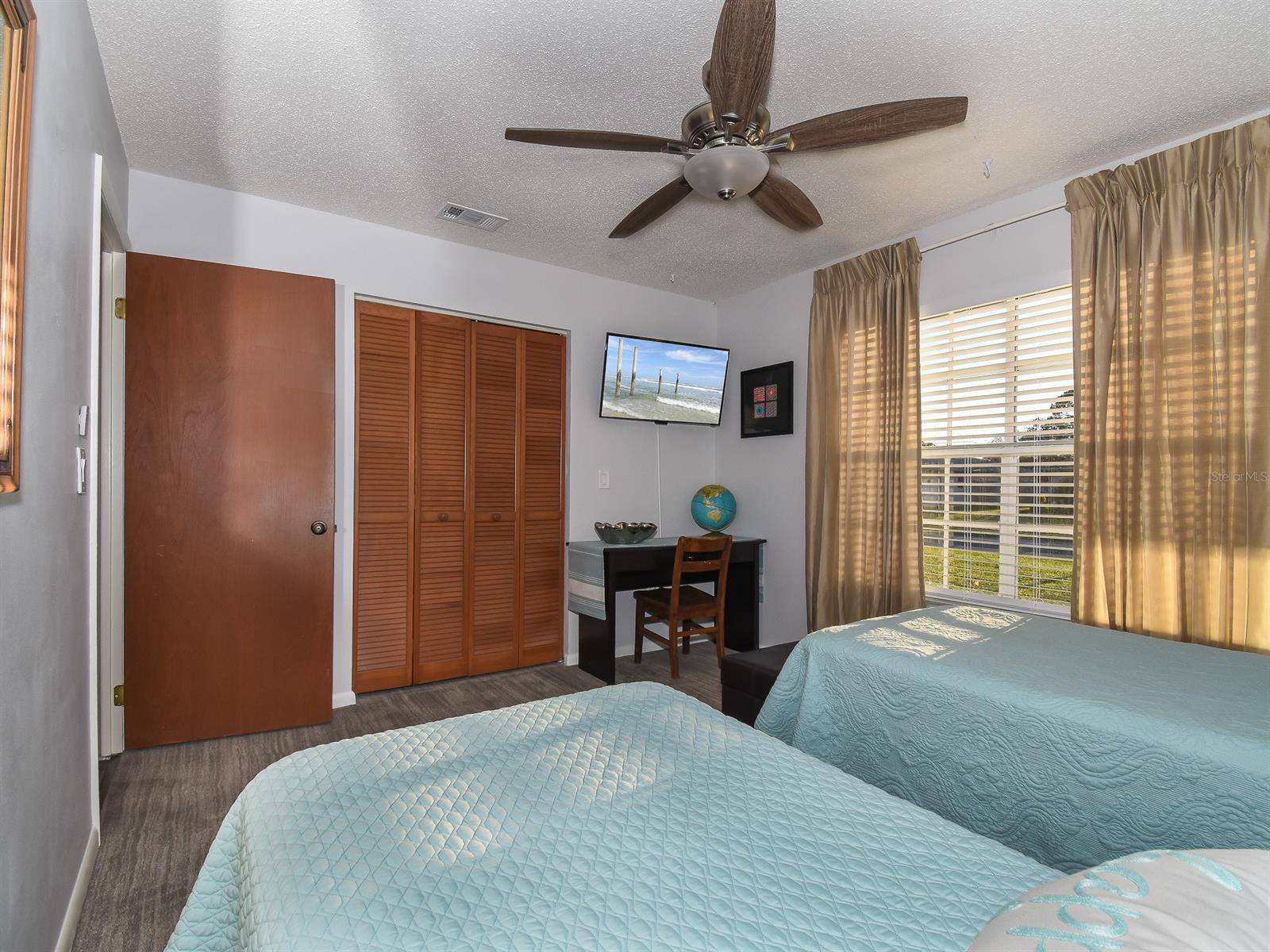 Florida Shores 01 - Residential