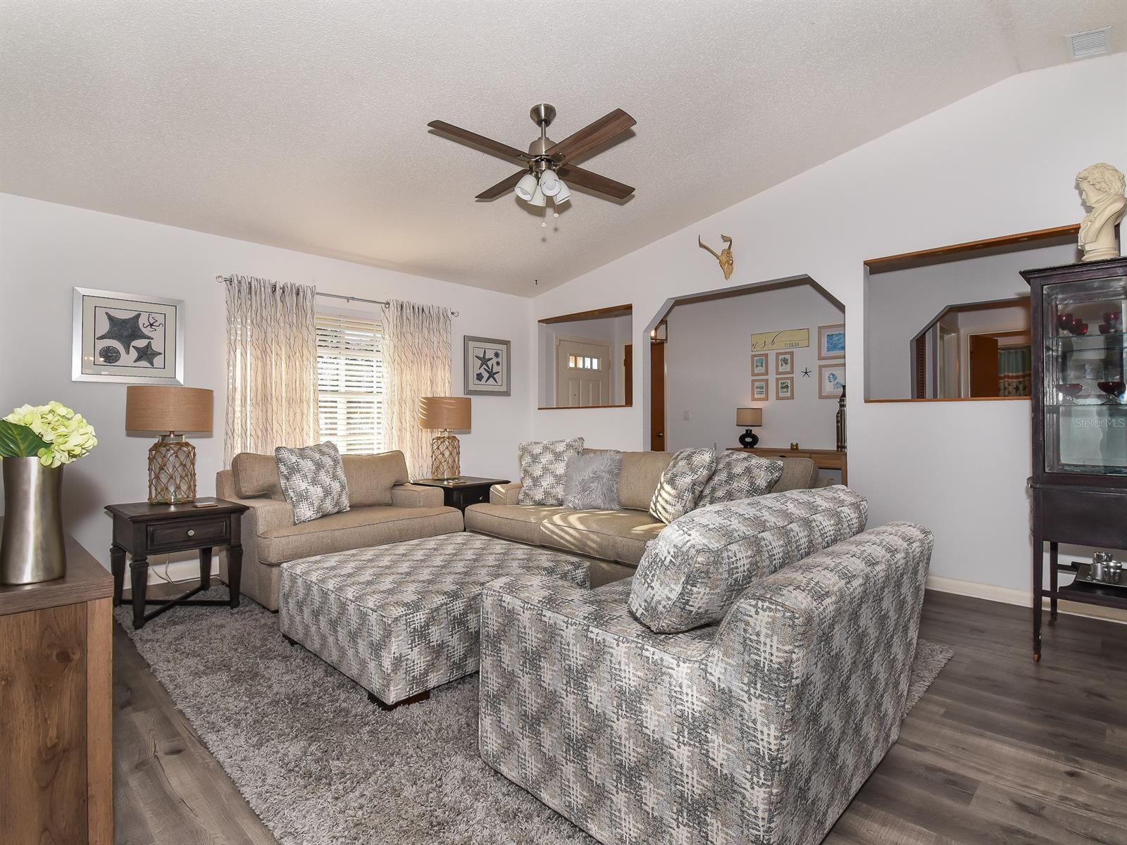 Florida Shores 01 - Residential