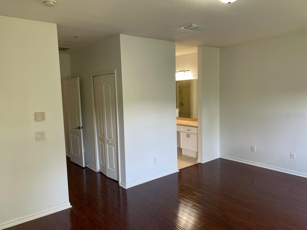 VILLA CAPRI/METROWEST - Residential