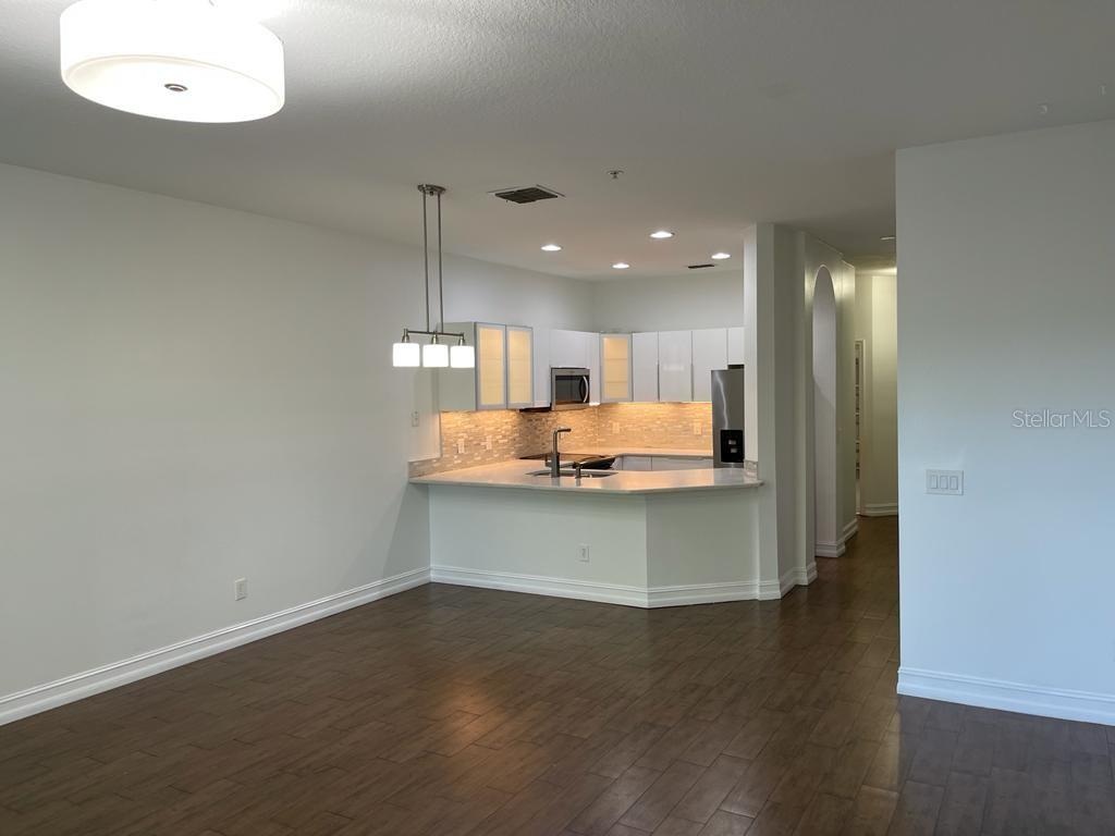 VILLA CAPRI/METROWEST - Residential