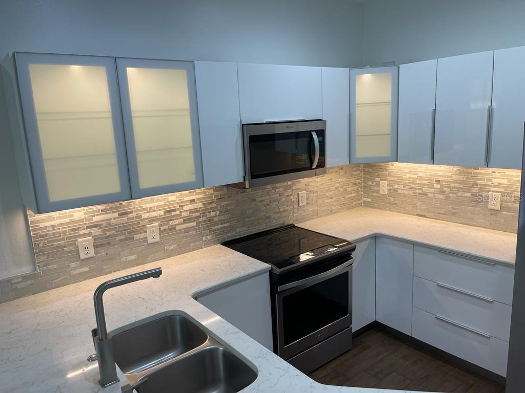 VILLA CAPRI/METROWEST - Residential