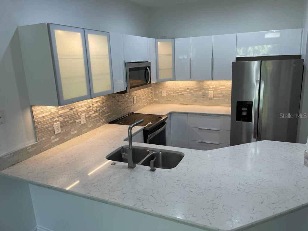 VILLA CAPRI/METROWEST - Residential