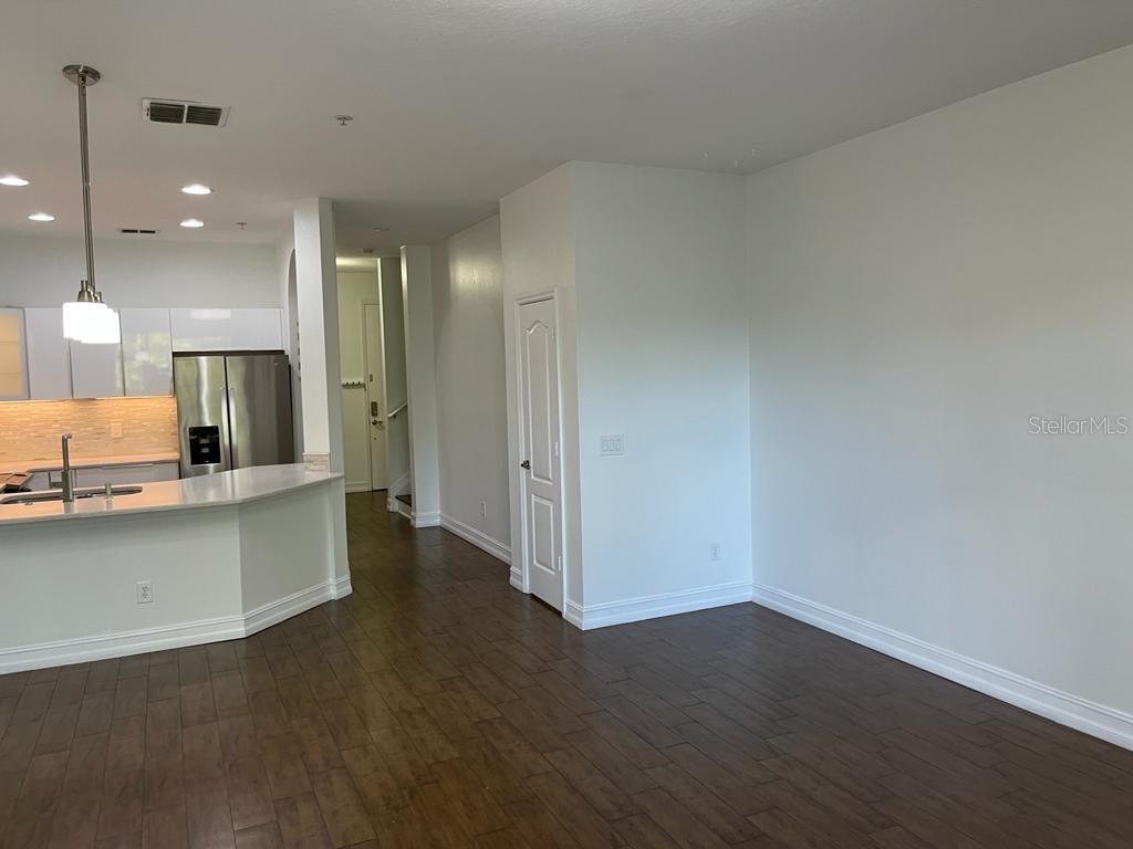 VILLA CAPRI/METROWEST - Residential