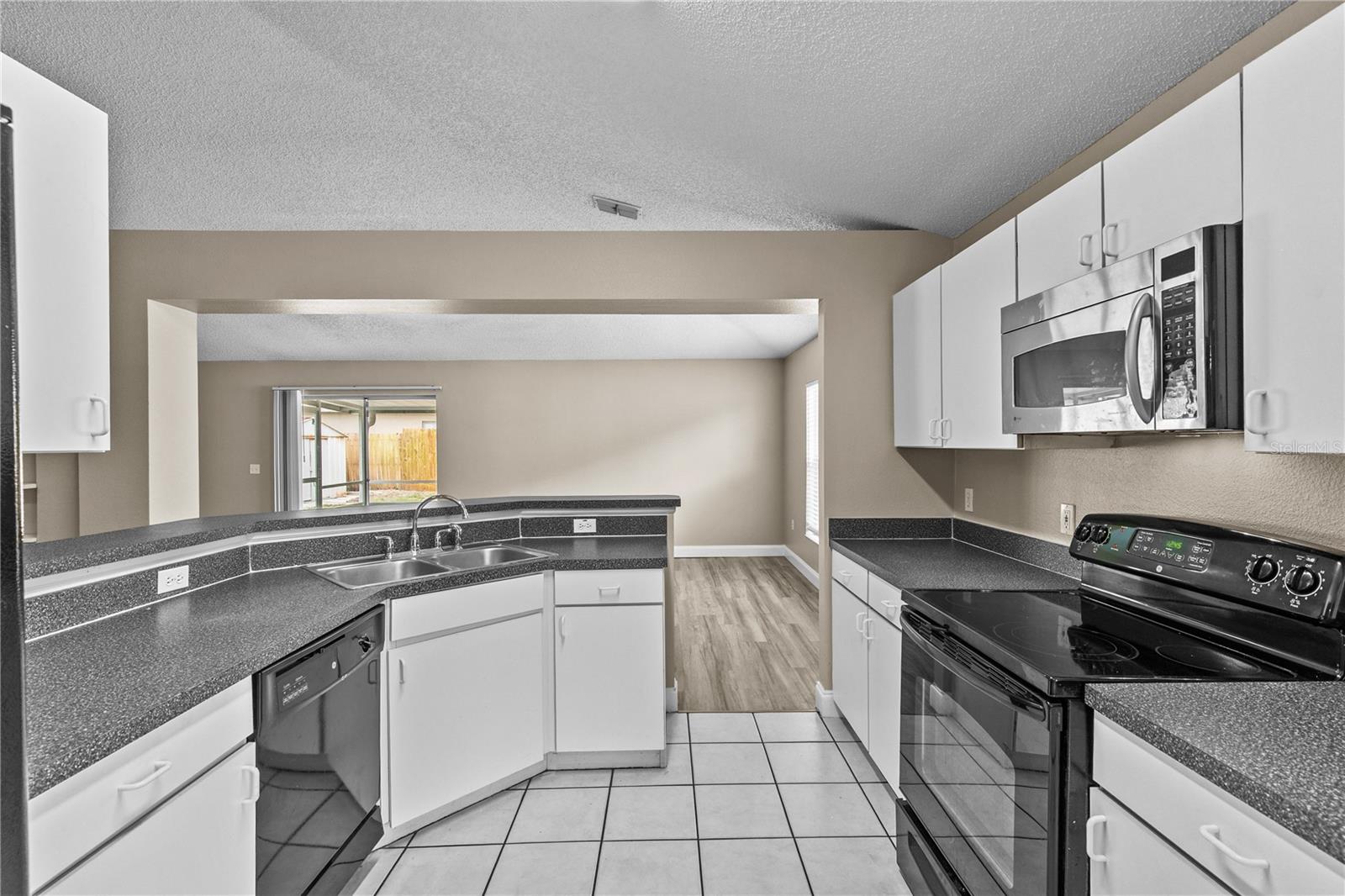 CHASE GROVES UNIT 10 - Residential