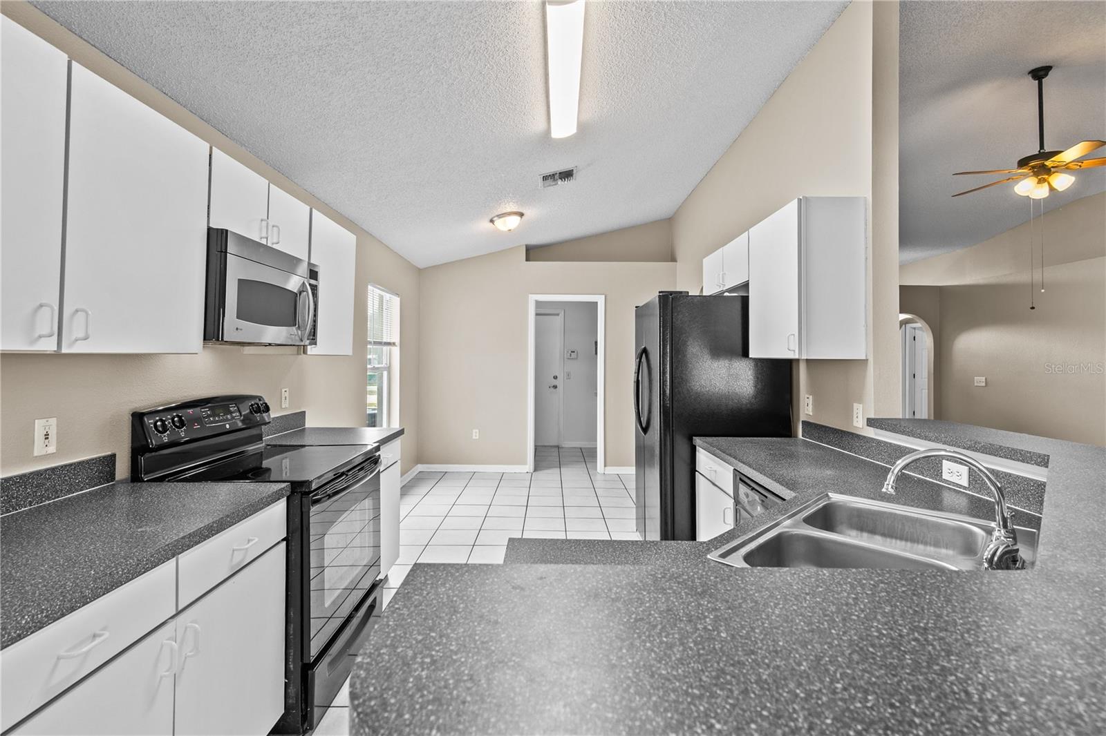 CHASE GROVES UNIT 10 - Residential