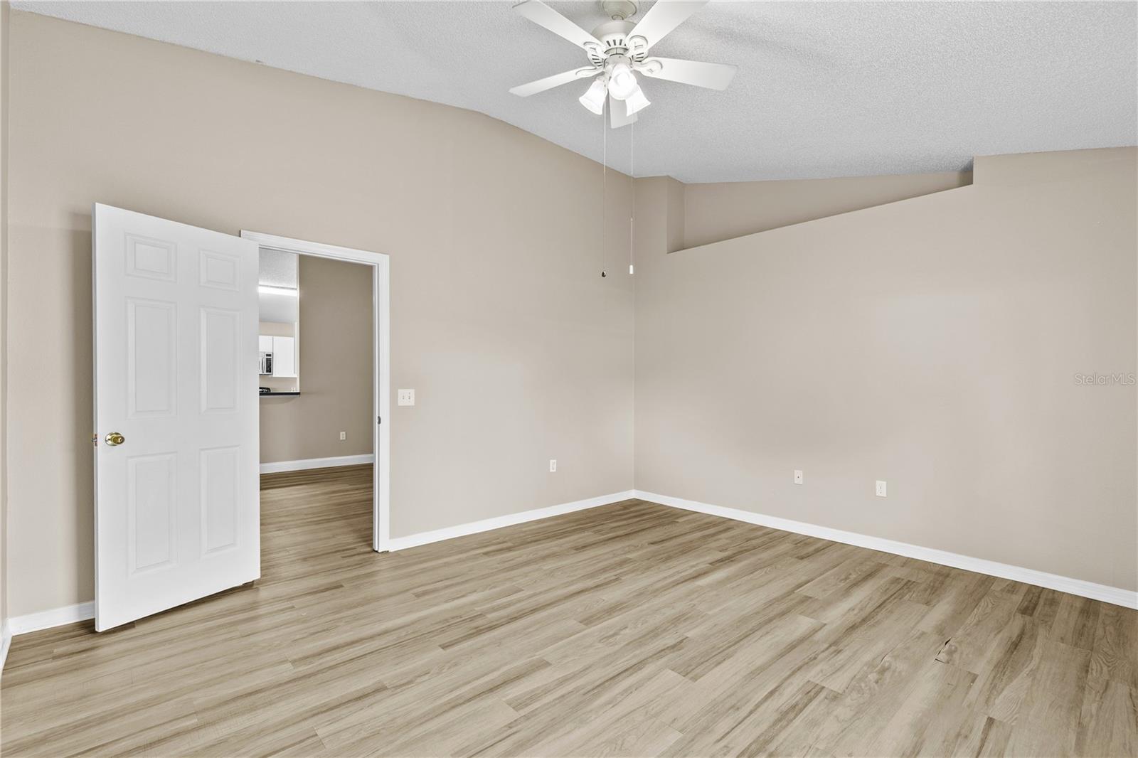 CHASE GROVES UNIT 10 - Residential