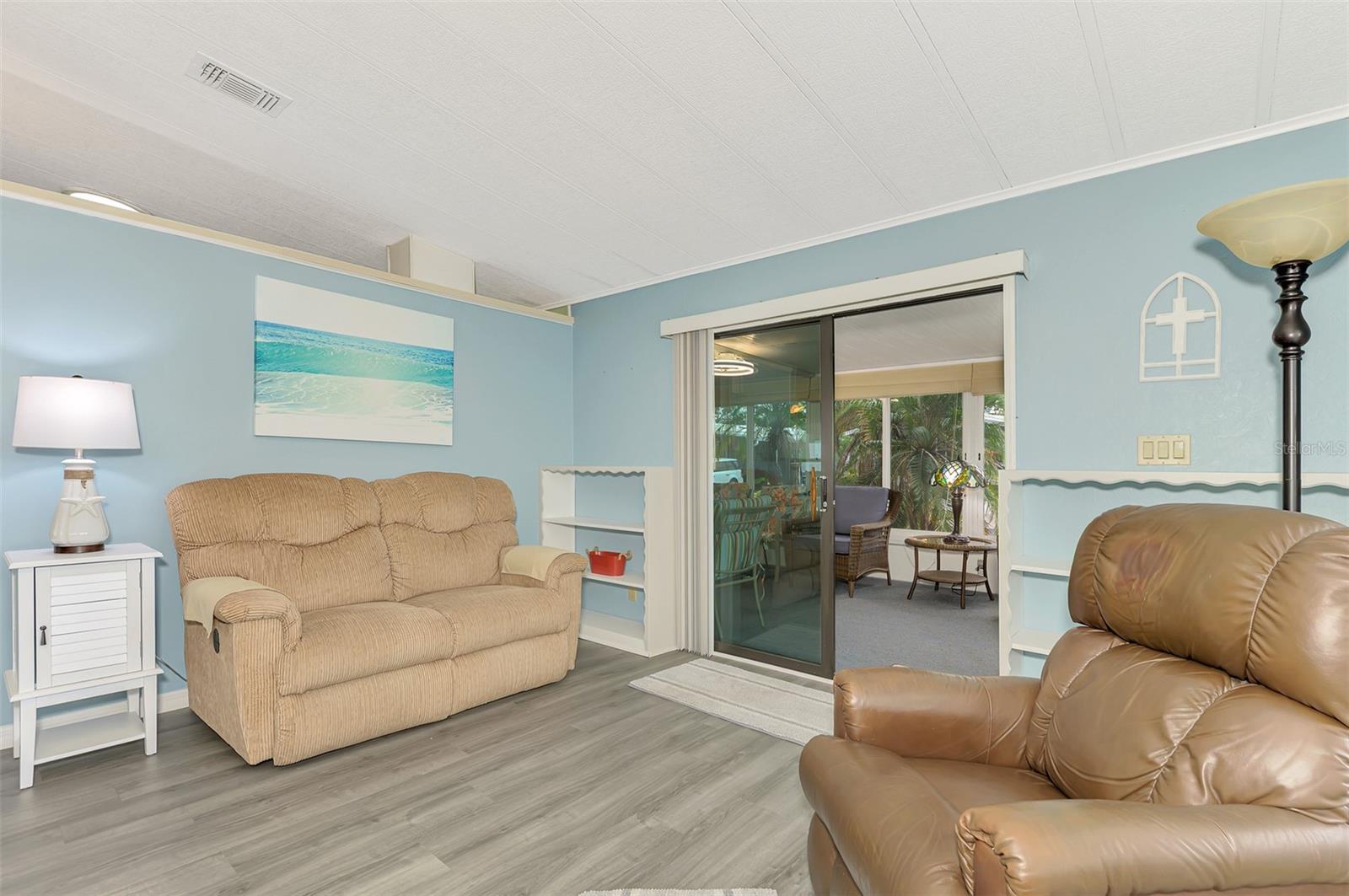 LA CASA MHP CO-OP - Residential