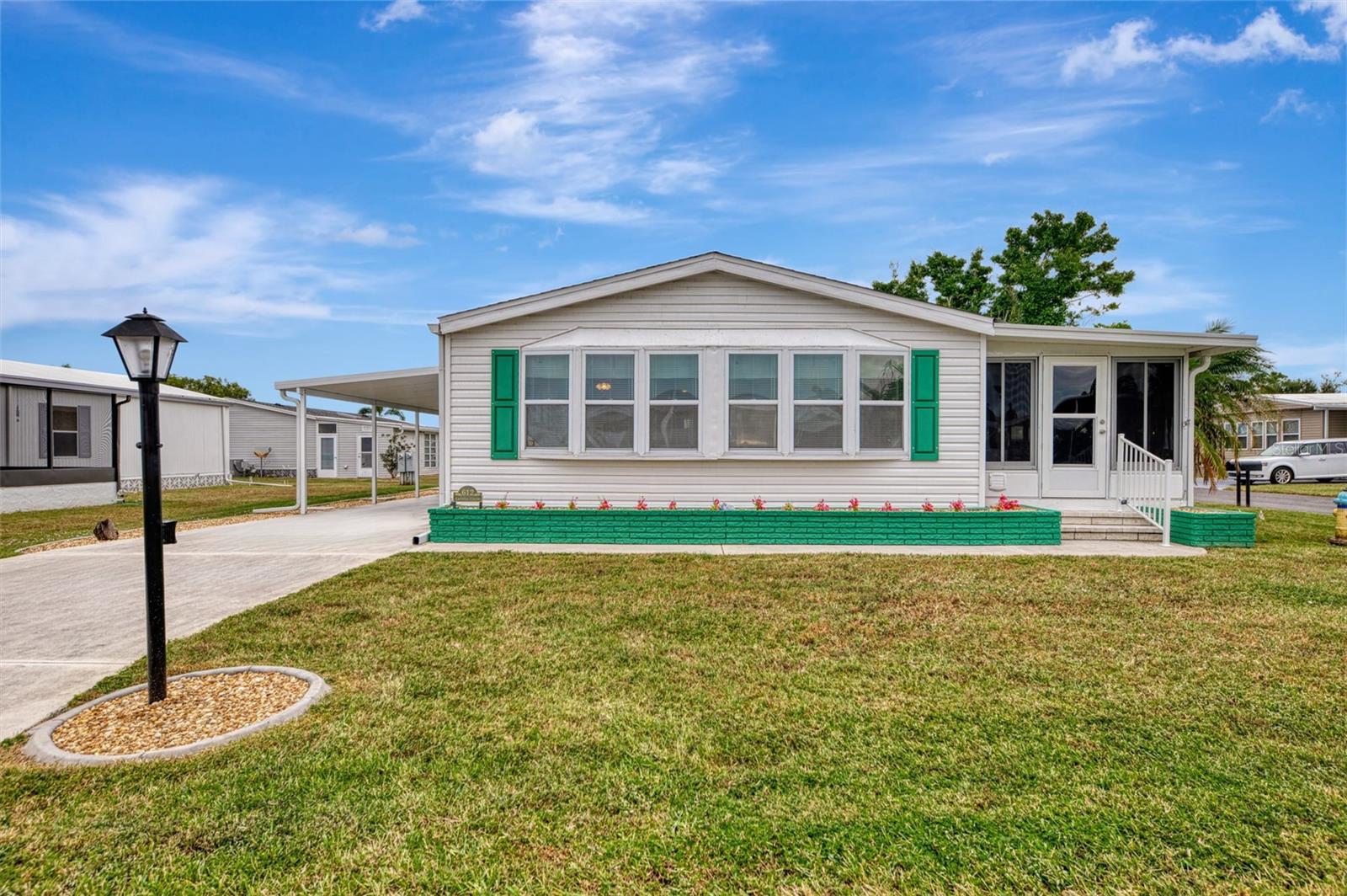 LA CASA MHP CO-OP - Residential