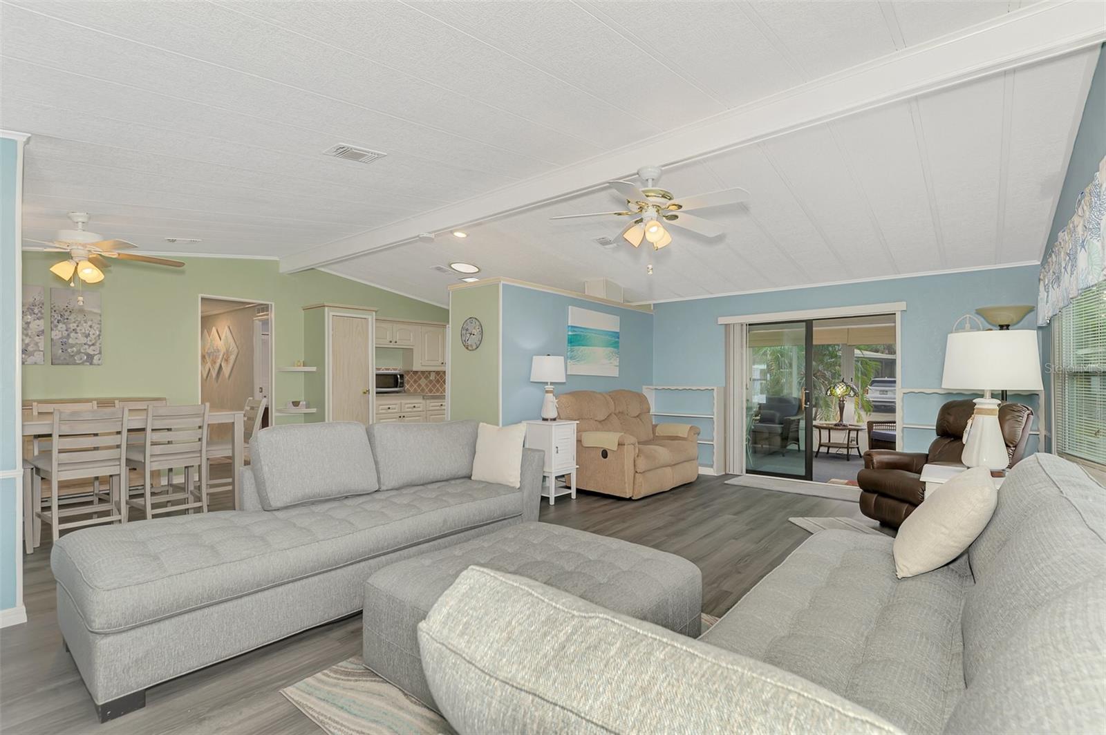 LA CASA MHP CO-OP - Residential