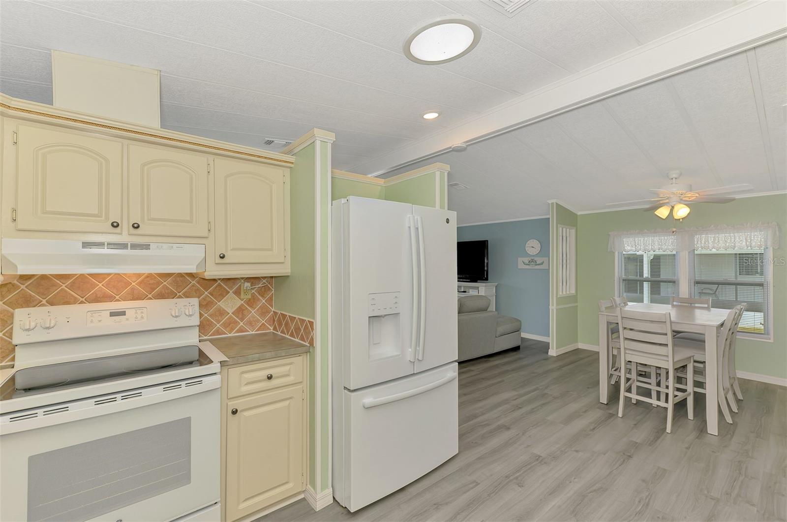 LA CASA MHP CO-OP - Residential