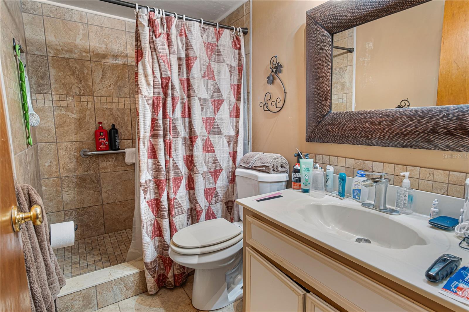 SHANGRI-LA VILLAGE - Residential