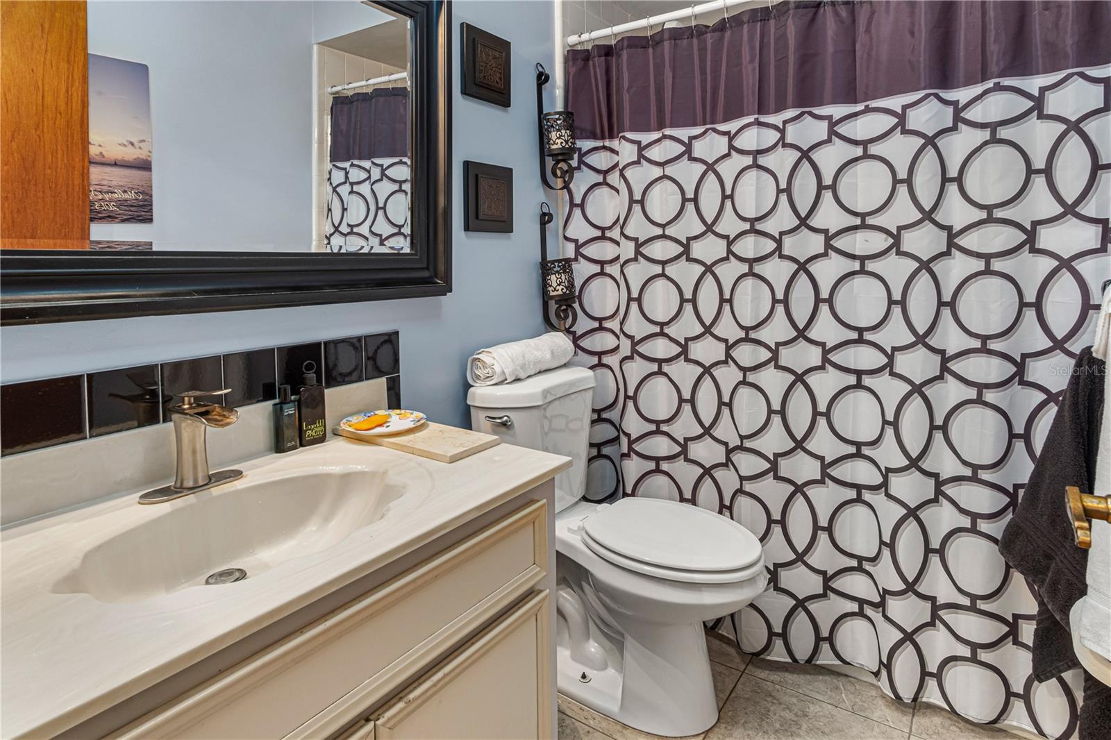 SHANGRI-LA VILLAGE - Residential