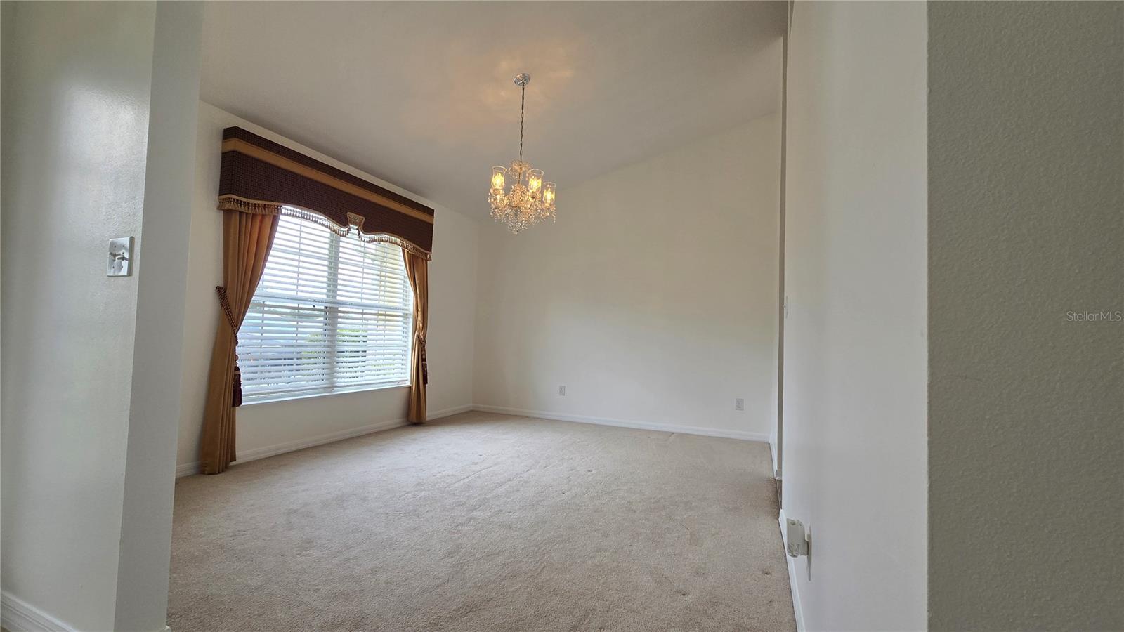HATCHWOOD ESTATES - Residential Lease