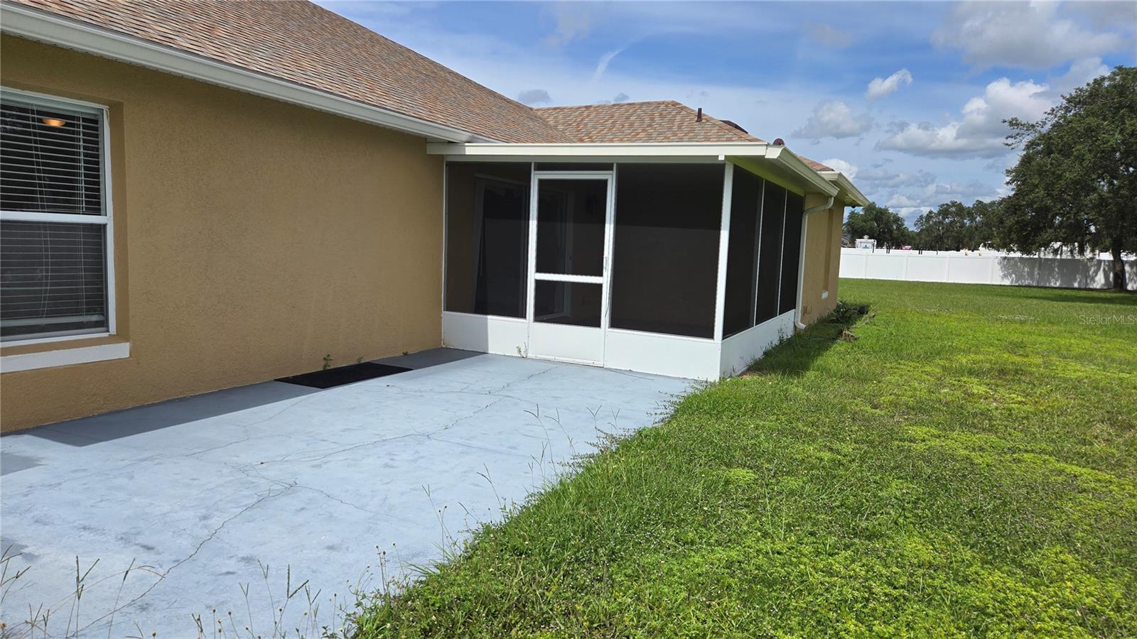 HATCHWOOD ESTATES - Residential Lease