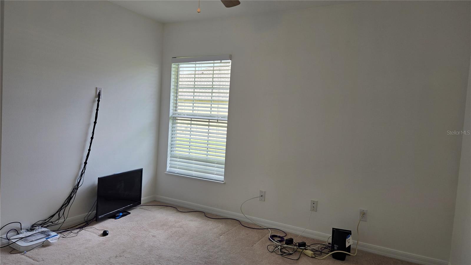 HATCHWOOD ESTATES - Residential Lease
