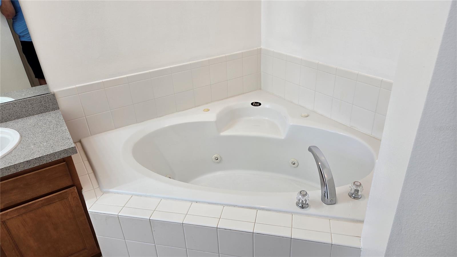 HATCHWOOD ESTATES - Residential Lease