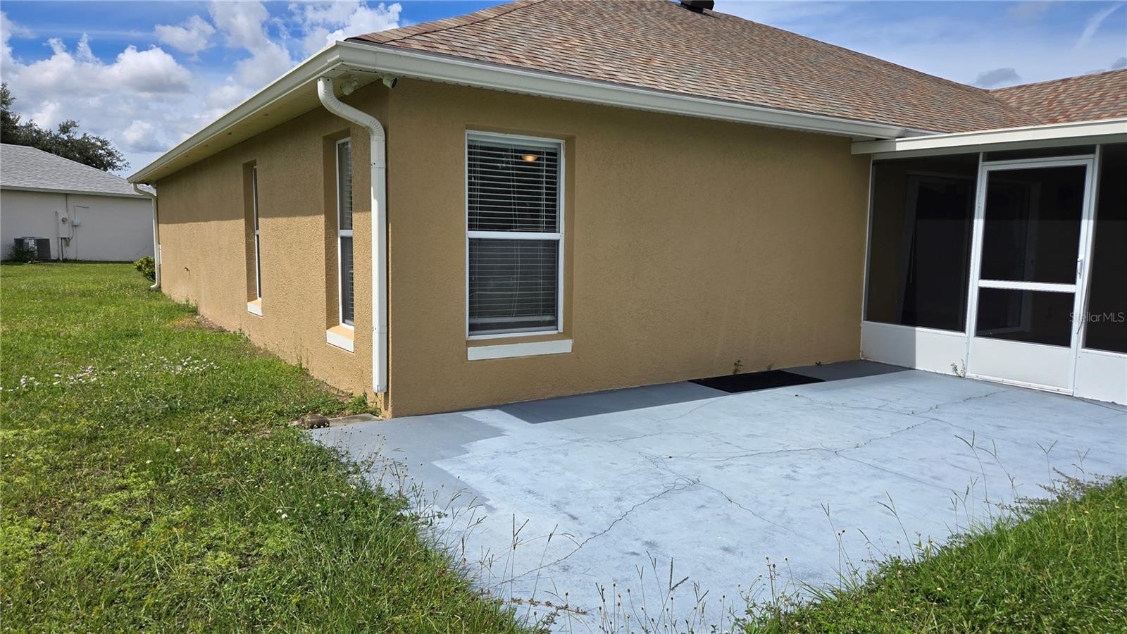 HATCHWOOD ESTATES - Residential Lease
