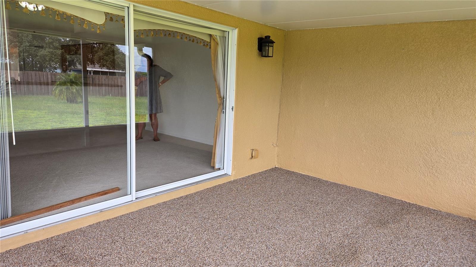 HATCHWOOD ESTATES - Residential Lease