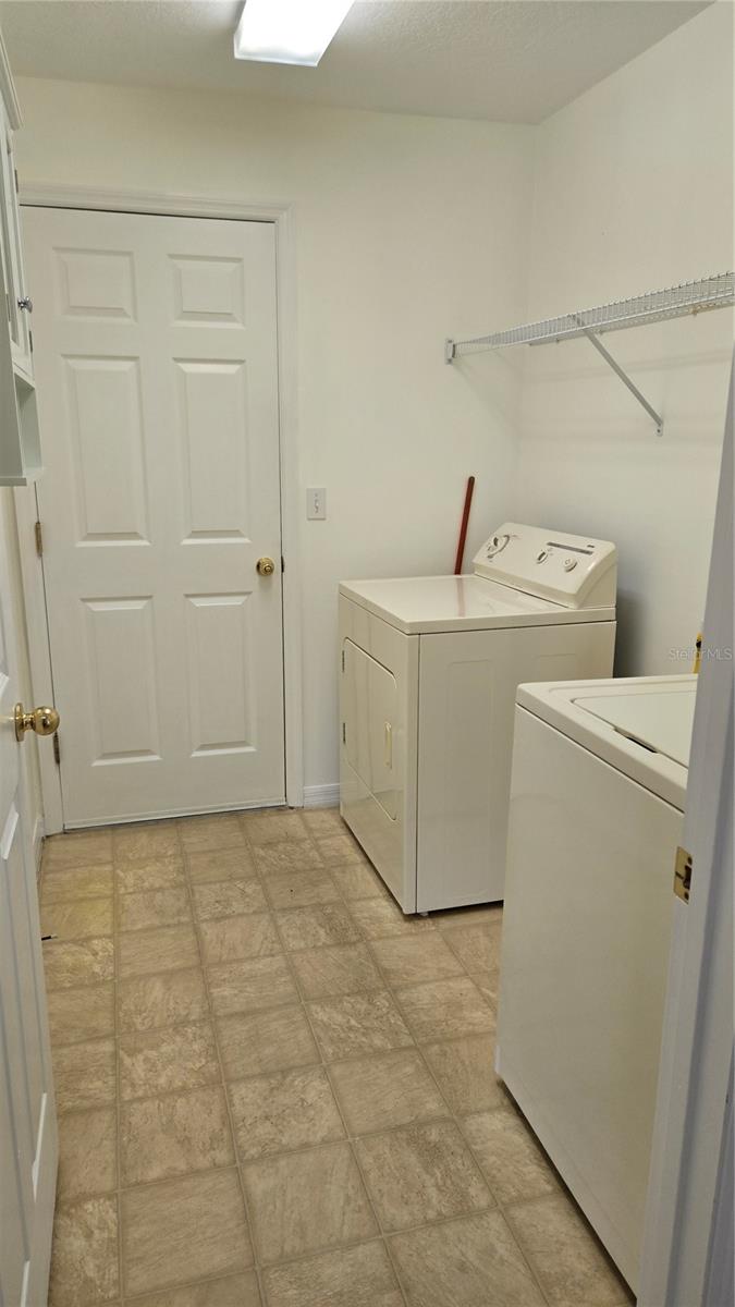 HATCHWOOD ESTATES - Residential Lease